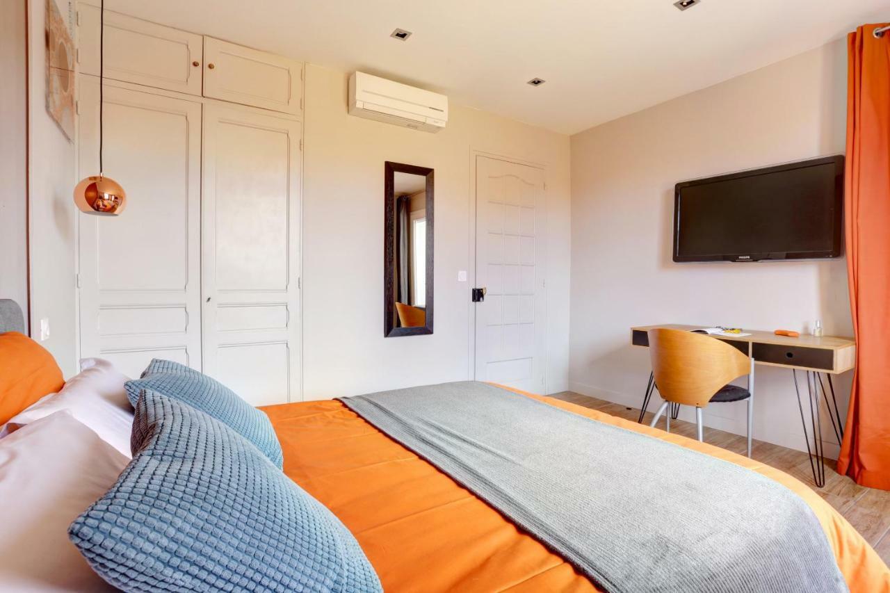 L'Amandine ,45 M2 Terrasse Et Garage Centre Ville Saint-Raphaël Dış mekan fotoğraf